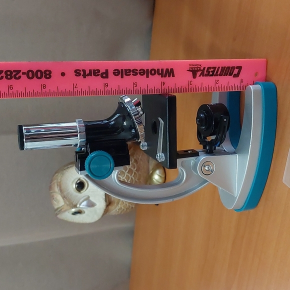 Kids Light up microscope with one slide. Light works. Made of metal! Like new! - Picture 9 of 9